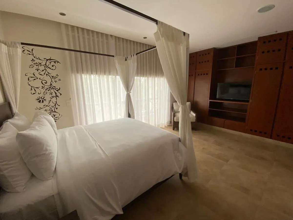 Luxury Beachfront Villa - Pez Volador - Hotel Zone
