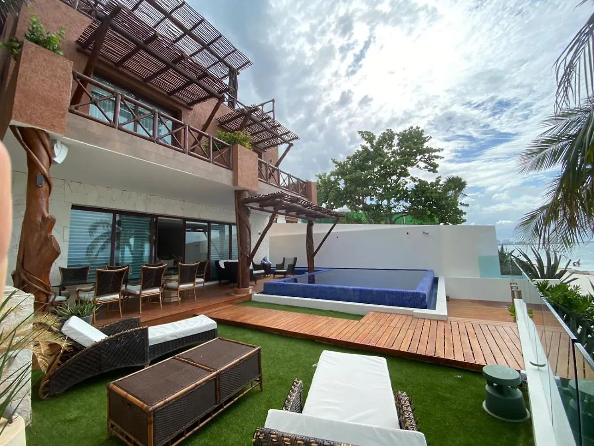 Luxury Beachfront Villa - Pez Volador - Hotel Zone