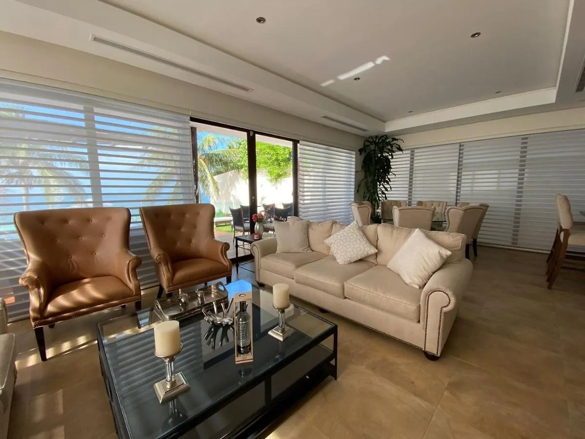 Luxury Beachfront Villa - Pez Volador - Hotel Zone