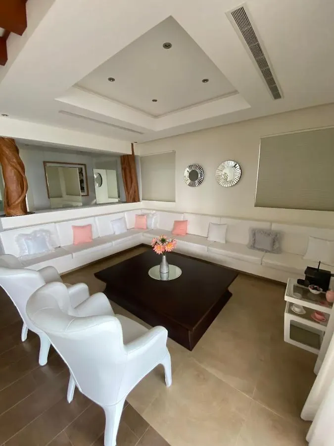 Luxury Beachfront Villa - Pez Volador - Hotel Zone Mexico